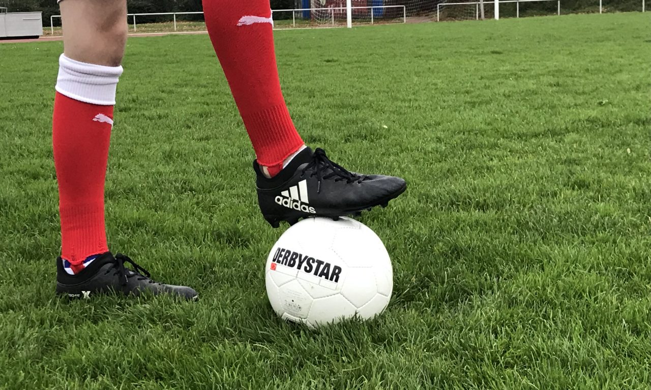 Bundesliga-Ball: Gocher Unternehmen sticht Adidas aus