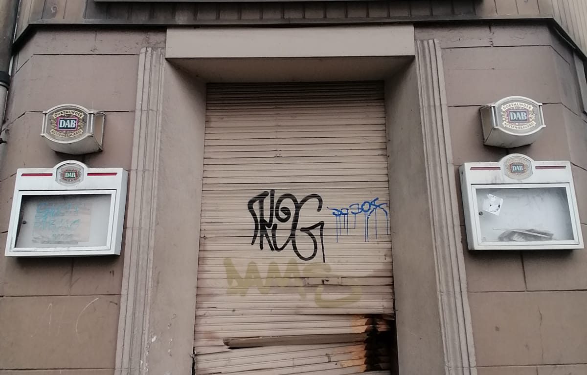 Die Wiederholung – Von Aufstieg, Untergang, Aufstieg und Untergang. Das traurige Märchen zweier Straßen.