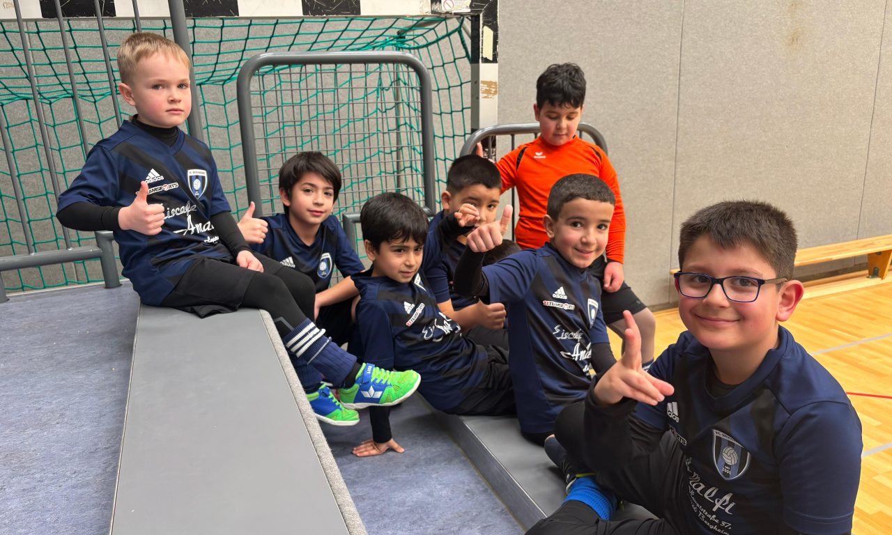 Fußballfieber in kleinen Schuhen